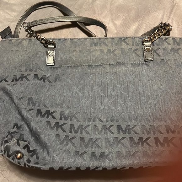 Michael Kors Handbag- authentic - Picture 2 of 9